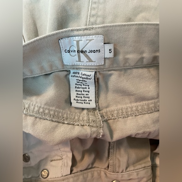 ADORABLE 90’s Vintage Calvin Klein Jeans Jean Skirt with Pockets - Picture 2 of 5